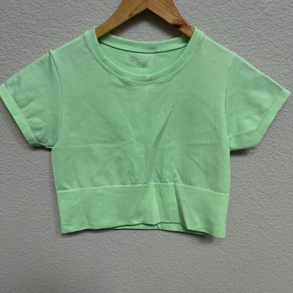 OFFLINE By Aerie Sidewalk Seamless Cropped T-Shirt Size Medium Neon Lime Green - Picture 2 of 9